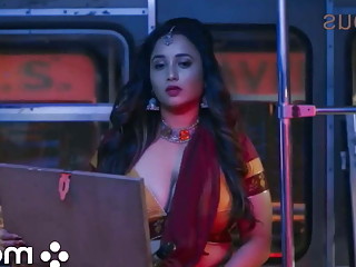 Sexy bhabi seducing in bus