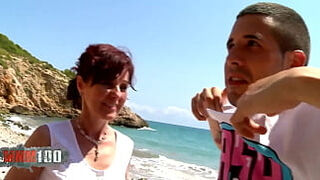 Joycelina a mature analfucked outdoor