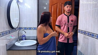 Hijastro con gran polla aprovecha que su madrastra está sola en casa - Danner Mendez &sol; Silvana Lee