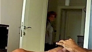 Mama ve el video porno de su h., step Mom Fascinated By Daughters Sextape