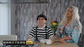 Milfs Like it Big - &lpar;Brooklyn Blue&comma; Jordi El Polla&rpar; - Pantomime Pounding - Brazzers