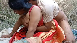 New Bangladeshi Full part Bangladeshi Wife in the Grass field In Fucking Blowjob's hardcore cowgirl Desi wife