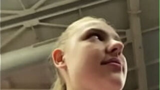 My trainer fucking me in the gym