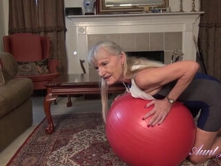 Diane Workout Becomes POV Handjob / Blowjob