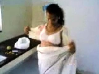 tamil show boobs in kitchen