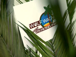 Wolf Wagner's dirty jungle party 1: The bushtucker trial - Hitzefrei