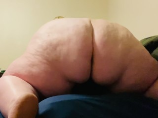 'sexy SSBBW cums hard face grinding/smothering'