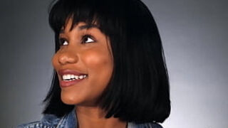 Ebony MILF babe Jenna Foxx shows us how women orgasm