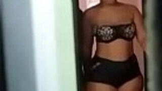 Corno flagra sua mulher Suzy furacão com novinho