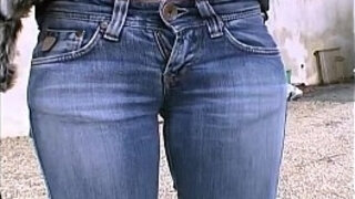 Elle veut donner une leçon à son mari et baise avec un hardeur ! French amateur