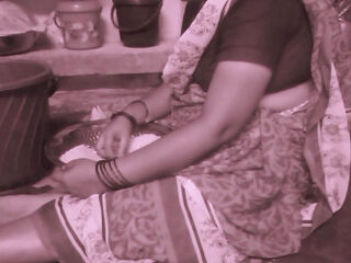 Desi wife handjob in boy friend cock