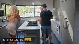 Real Wife Stories - &lpar;Courtney Taylor&comma; Keiran Lee&rpar; - Courtney Lends A Helping Hand - Brazzers